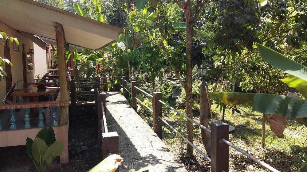Subtawee Resort Surat Thani Eksteriør bilde